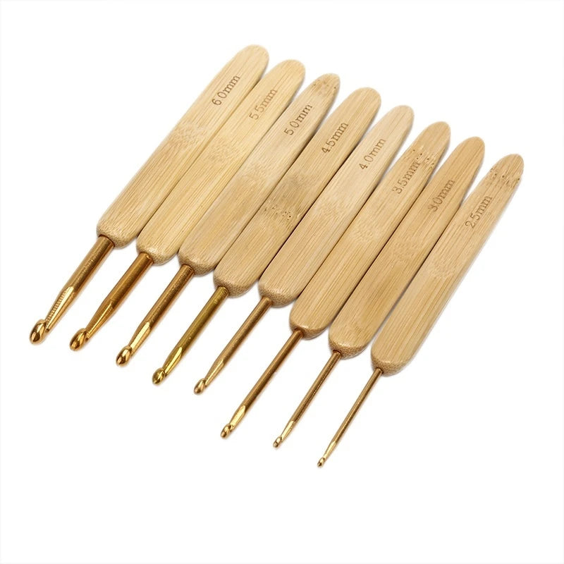 GANCHOS CON MANGO DE BAMBOO
