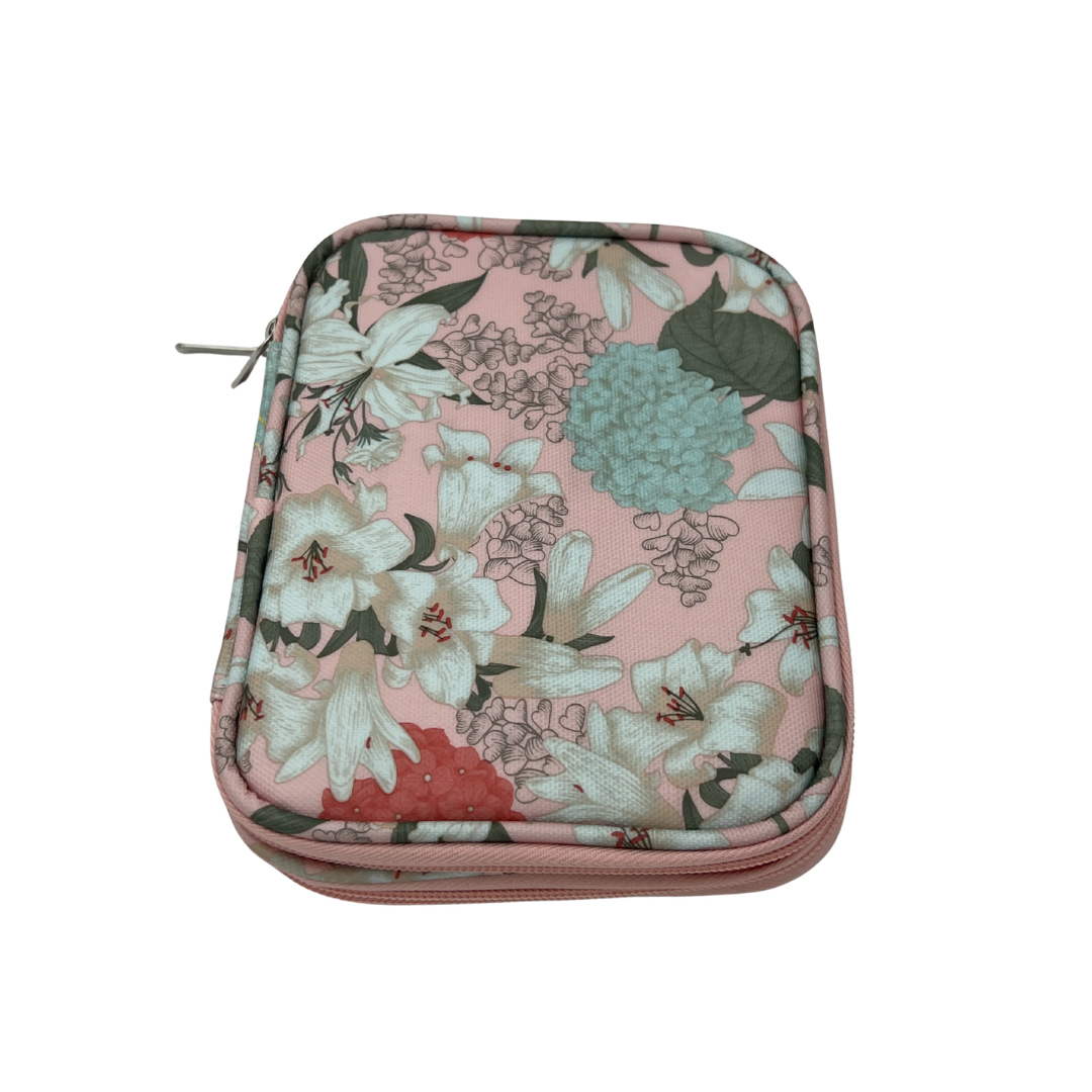 Estuche de ganchos con accesorios floral